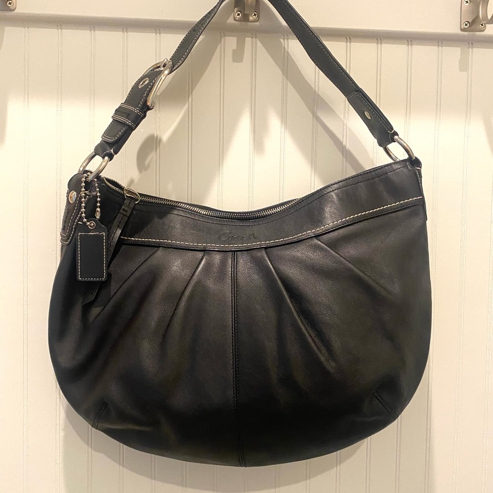 New Beautiful Coach Black Leather Hobo Handbag Soho Pleated J0960 - F13731